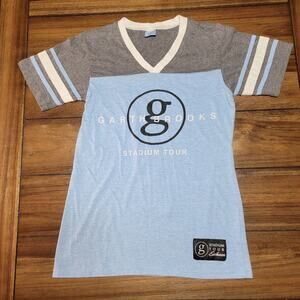 Garth Brooks Lt Blue & Grey V-Neck Baseball Style Tee "Stadium Tour - Size Small